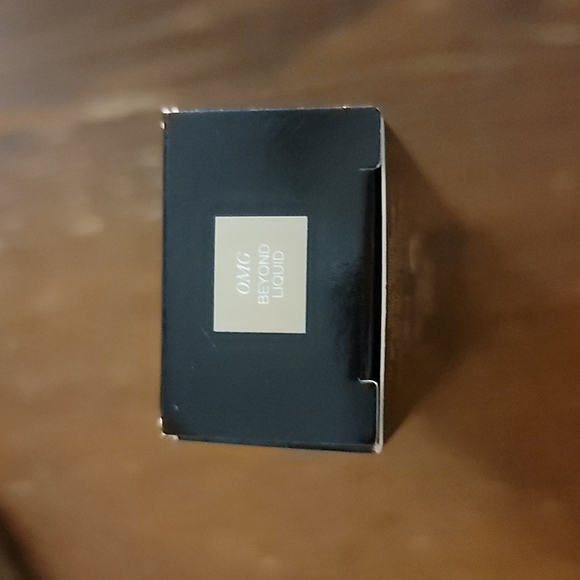 Illamasqua beyond liquid highlighter - Picture 5 of 5